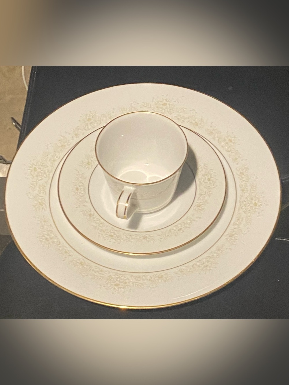 VTG NORITAKE FINE CHINA "DEAREST" 2034 2 SAUCERS & Coffee,Tee Cup’s & Sugar Bowl